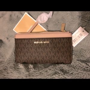 **NWT**MICHAEL Michael Kors Slim Card/Wallet Case